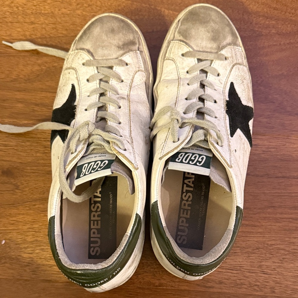 Golden Goose Sneakers with Black Star and Green Trim
